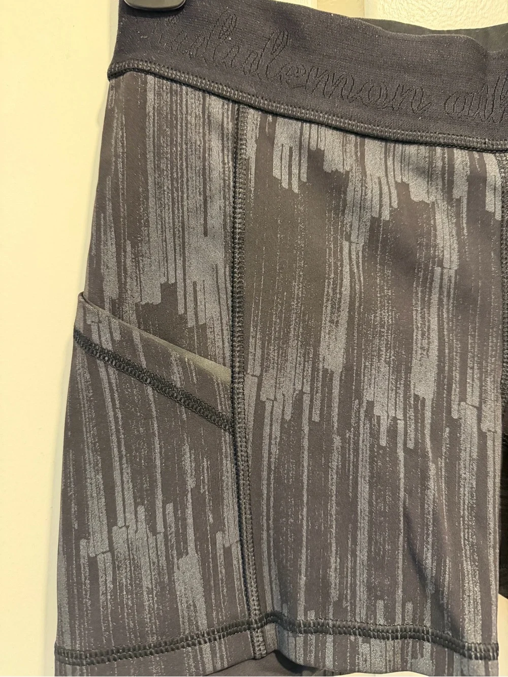 lululemon athletica lightweight stretch